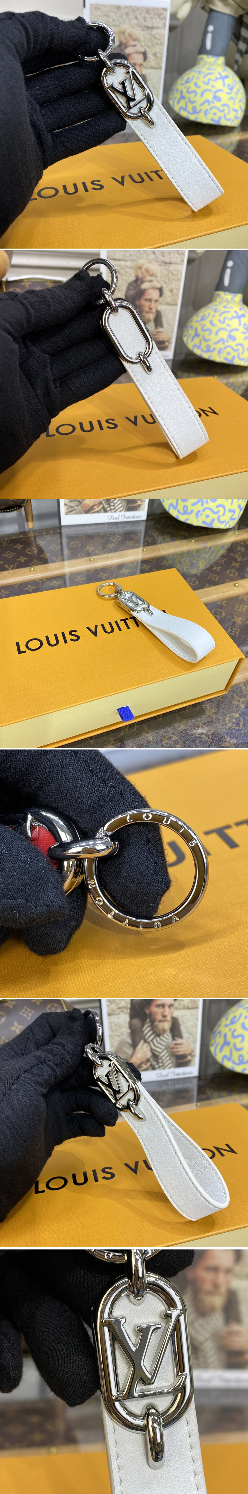 Replica Louis Vuitton M00826 LV Link Dragonne Key holder in White leather