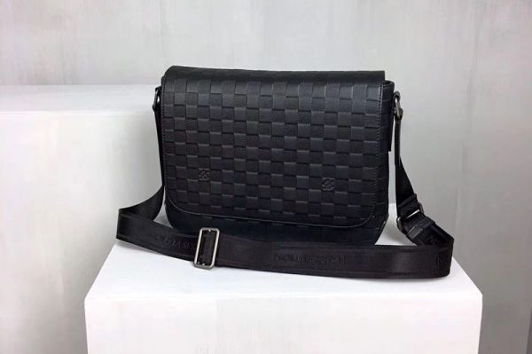 Replica Louis Vuitton N41034 District Pm Damier Infini Leather Bags