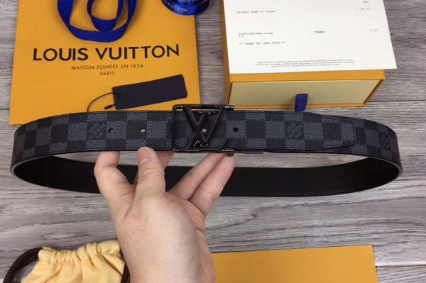 Replica Louis Vuitton M0028Q LV City 35mm Reversible Belt Damier Graphite Canvas Black Buckle