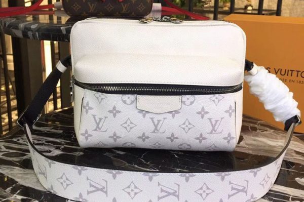 Replica Louis Vuitton M43843 LV Monogram Canvas Messenger PM White