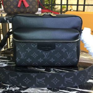 Replica Louis Vuitton M43843 LV Monogram Canvas Messenger PM Black