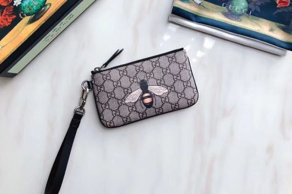 Replica Gucci 522866 Bee print GG Supreme pouch