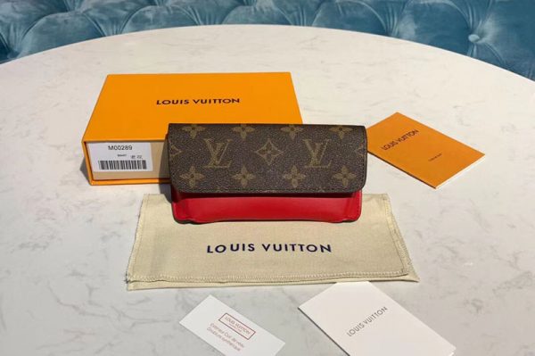 Replica Louis Vuitton GI0372 LV Woody Glasses Case Monogram canvas