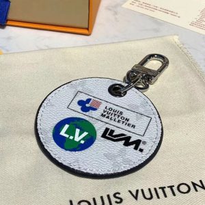 Replica Louis Vuitton M68301 LV Monogram Logos Illustre Bag Charm Key Holder Monogram White canvas