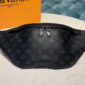 Replica Louis Vuitton M44336 LV Discovery bumbag in Monogram Eclipse canvas