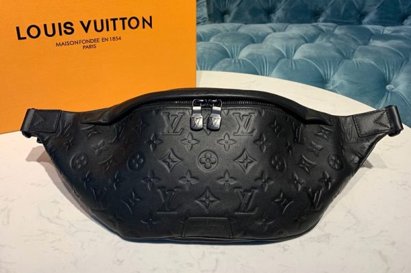 Replica Louis Vuitton M44388 LV Discovery bumbag in Monogram Shadow calf leather