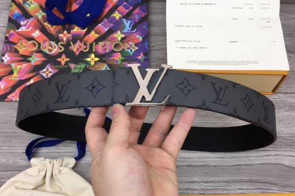 Replica Louis Vuitton M0285V LV Initiales 40mm Reversible belt in Monogram Eclipse Canvas With Silver Buckle