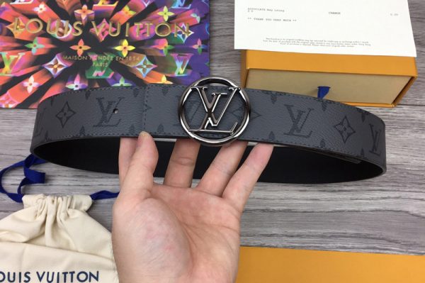 Replica Louis Vuitton M0285V LV Initiales 40mm Reversible belt in Monogram Eclipse Canvas With Silver Buckle