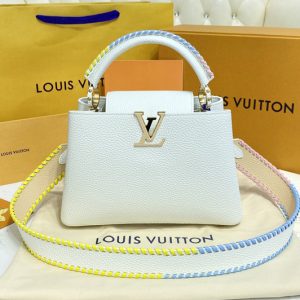 Replica Louis Vuitton M57672 LV Capucines MM handbag in White Taurillon leather