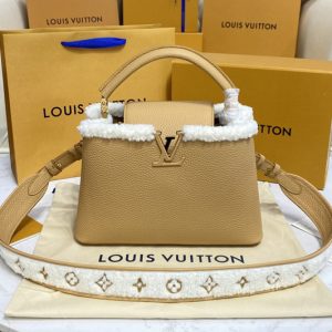 Replica Louis Vuitton M59073 LV Capucines MM handbag in Brown Taurillon leather and shearling