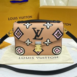 Replica Louis Vuitton M45823 LV Neverfull MM tote bag in Arizona Beige Monogram coated canvas