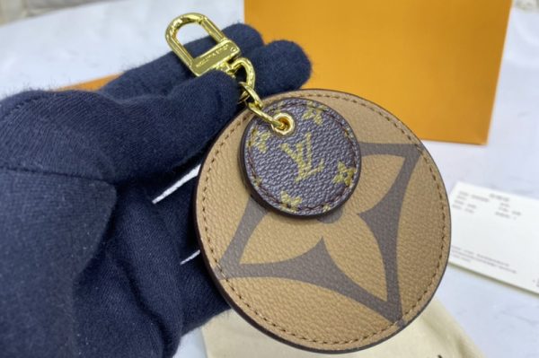 Replica Louis Vuitton M69317 LV Monogram Reverse key holder and bag charm