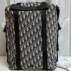 Replica Christian Dior M8878 Dior backpack in Dior Oblique Technical Jacquard