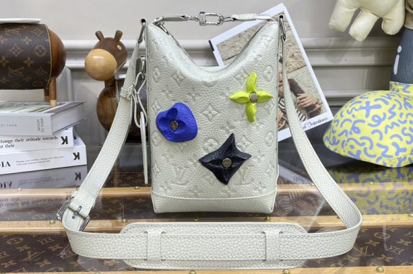 Replica Louis Vuitton M20875 LV Hobo Cruiser PM bag in White Taurillon Monogram