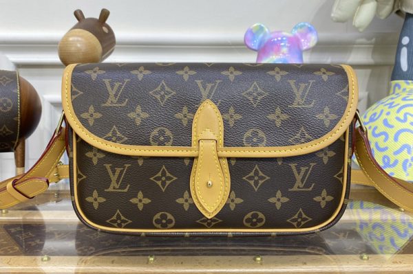 Replica Louis Vuitton M42248 LV Gibeciere PM Shoulder Bag in Monogram Canvas