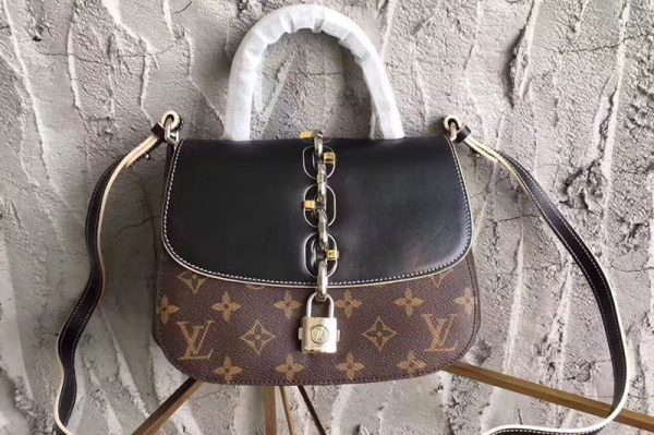 Replica Louis Vuitton M44115 Chain It Monogram Canvas PM Bags