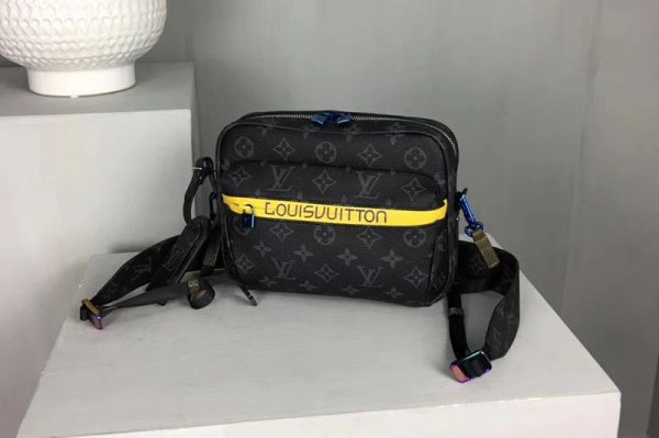 Replica Louis Vuitton M42631 Monogram Canvas Messenger Bags