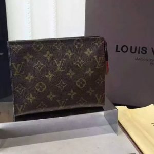 Replica Louis Vuitton M47542 Monogram Canvas Toiletry Pouch 19