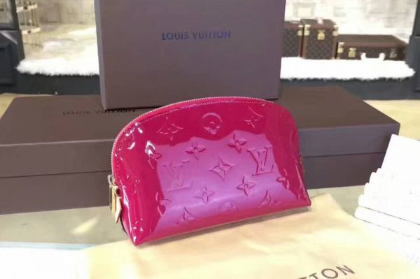 Replica Louis Vuitton M90009 Cosmetic Pouch