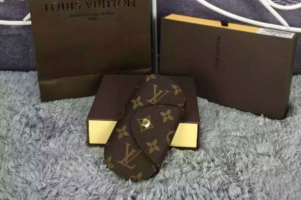 Replica Louis Vuitton M60116 Monogram Canvas Round Key Holder