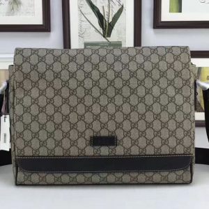 Replica Gucci 222285 GG Supreme Large Messenger Bags