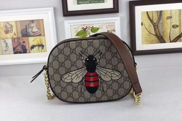 Replica Gucci 409535 Bee GG Supreme Mini Chain Bags