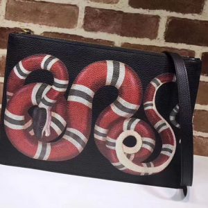 Replica Gucci 429016 Kingsnake print leather messenger Bags Black