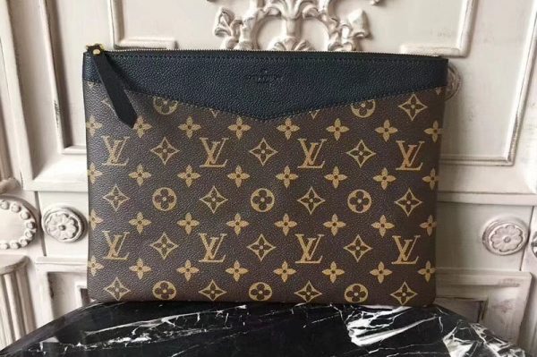 Replica Louis Vuitton M62048 Daily Pouch Monogram Canvas Bags Black