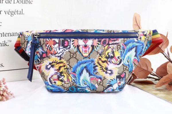 Replica Gucci Print With Tiger small belt bag 527792