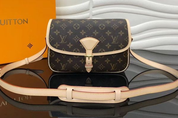 Replica Louis Vuitton M42250 LV Monogram Canvas Sologne Crossbody Shoulder Bags