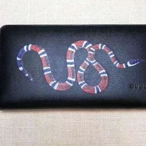 Replica Gucci 451273 Kingsnake print leather zip around wallet