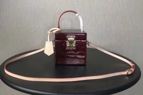 Replica Louis Vuitton M52464 LV Bleecker Box Monogram Vernis Wine