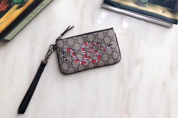 Replica Gucci 522866 Kingsnake print GG Supreme pouch