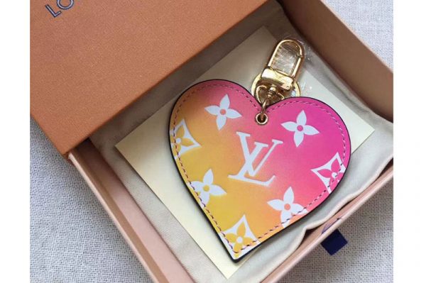 Replica Louis Vuitton M67435 Love Lock Heart Gradient Bag Charm