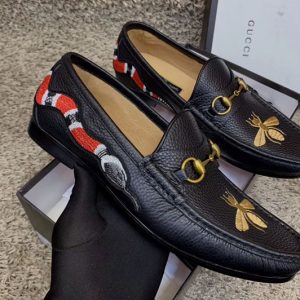 Replica Gucci Leather Horsebit loafer with Bee Print Black Leather