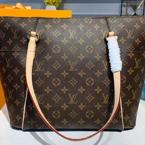 Replica Louis Vuitton M56689 LV Totally Monogram MM Bags Monogram Canvas