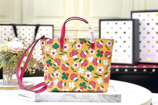 Replica Gucci ‎585933 Children's tote with mushrooms print and strap Yellow Supreme canvas