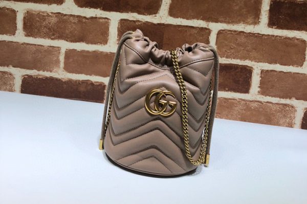 Replica Gucci 575163 GG Marmont mini bucket bag in Dusty pink chevron leather