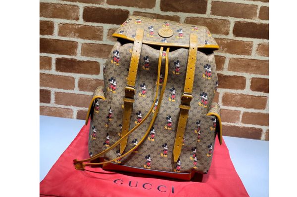 Replica Gucci 603898 Disney x Gucci medium backpack in Beige/ebony mini GG Supreme canvas with Mickey Mouse