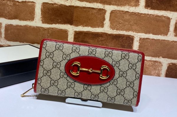 Replica Gucci 621889 Gucci 1955 Horsebit zip around wallet in Beige/ebony GG Supreme canvas With Red Leather