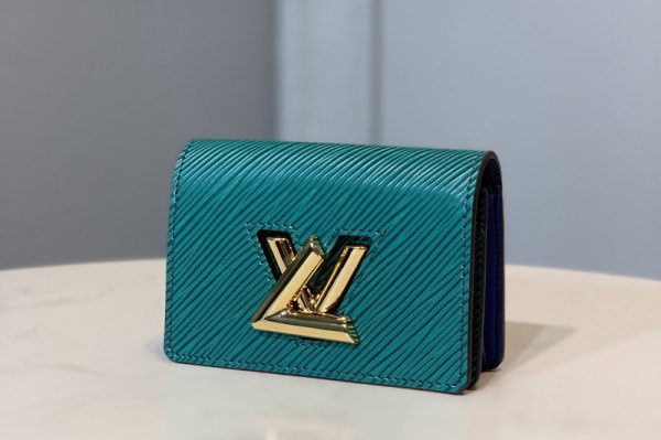 Replica Louis Vuitton M68757 LV Twist Multicartes Wallet in Green Epi leather