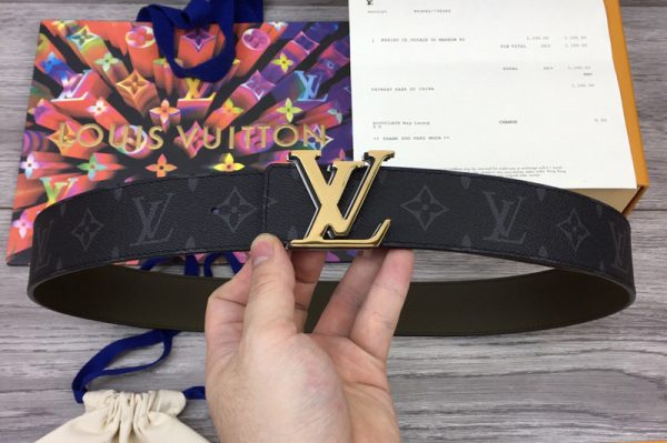 Replica Louis Vuitton M0252V LV Line 40mm reversible belt in Monogram Eclipse Canvas With Gold Buckle