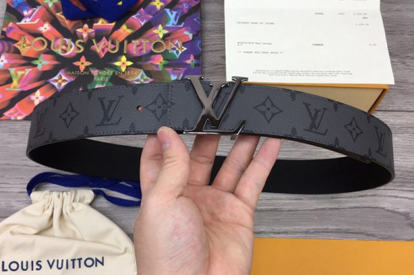 Replica Louis Vuitton M0285V LV Initiales 40mm Reversible belt in Monogram Eclipse Canvas With Black Buckle