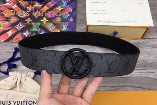 Replica Louis Vuitton M0285V LV Initiales 40mm Reversible belt in Monogram Eclipse Canvas With Black Buckle