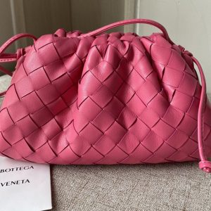 Replica Bottega Veneta 576227 pouch bag Soft voluminous clutch in Pink woven leather