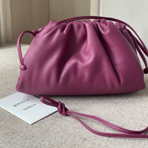 Replica Bottega Veneta 576227 pouch bag Soft voluminous clutch in Pink leather