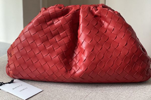 Replica Bottega Veneta 576175 pouch bag Soft voluminous clutch in Red woven leather