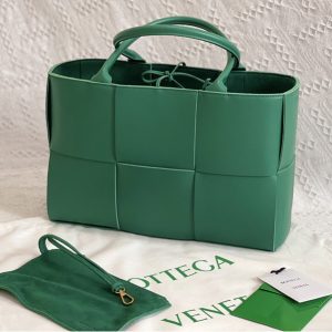 Replica Bottega Veneta 609175 Arco tote bag in Green Intrecciato leather