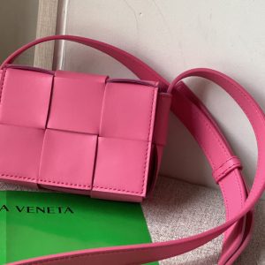 Replica Bottega Veneta 666688 Cassette mini bag in Bonbon Intreccio leather