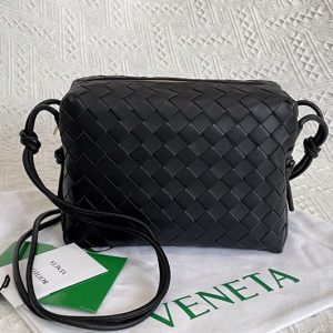 Replica Bottega Veneta 666689 Loop cross-body mini bag in Black Intreccio leather